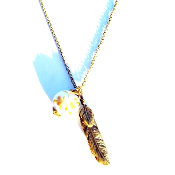 Jewelry - Feathers pendant necklace